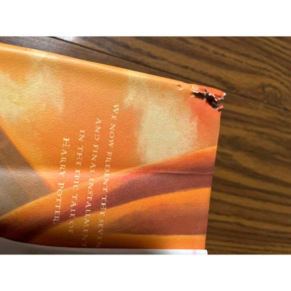 J. K. Rowling Harry Potter and the Deathly Hallows hardback book - Picture 4 of 9